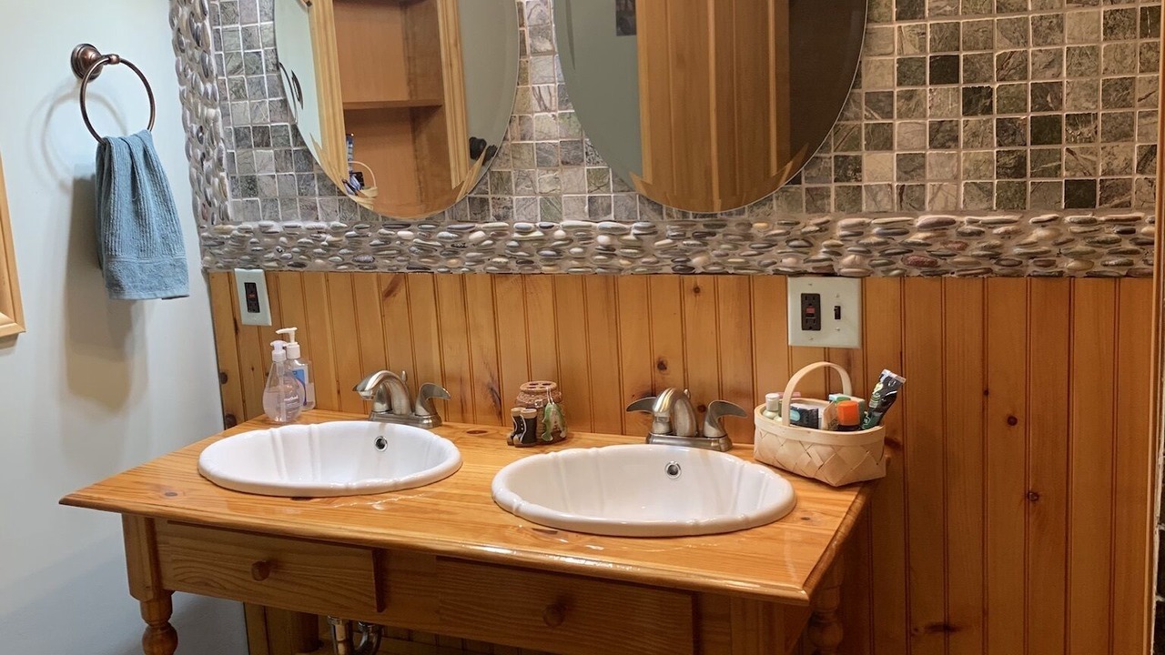 Photo of Bathroom in Talcott