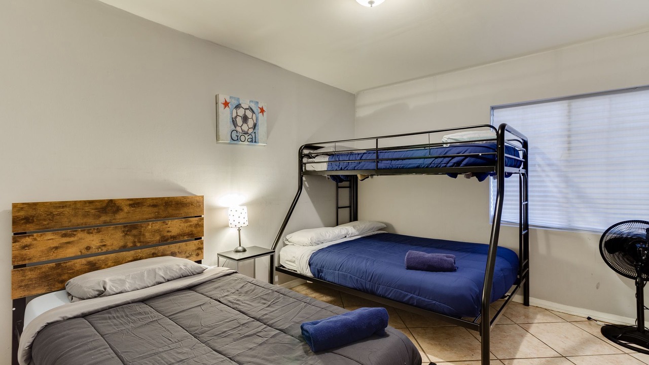 Photo of Bedroom in Reseda