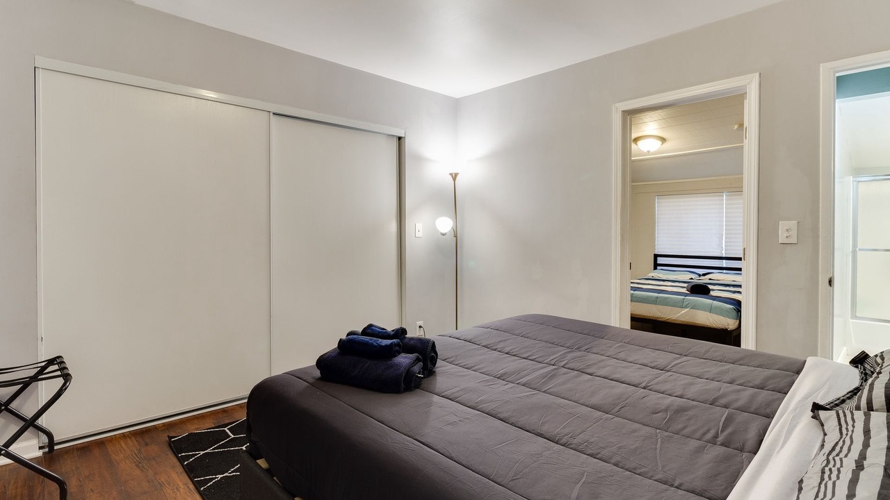 Photo of Bedroom in Reseda