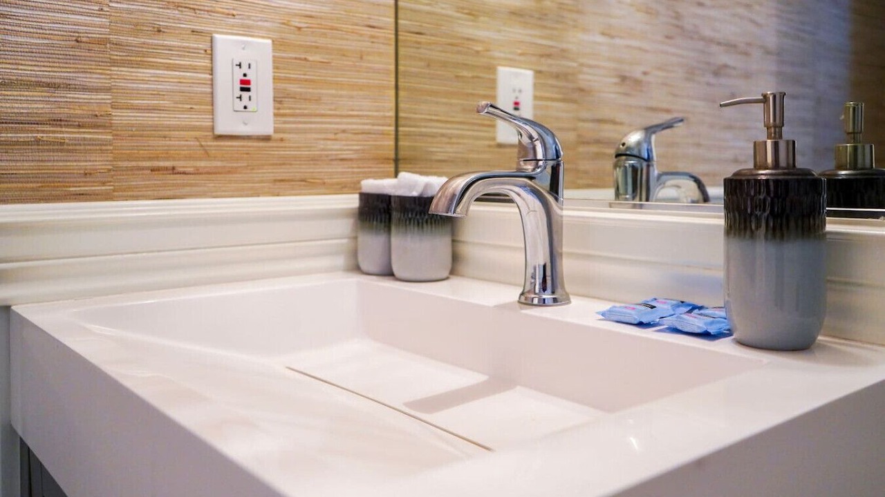 Photo of Bathroom in Laurelhurst