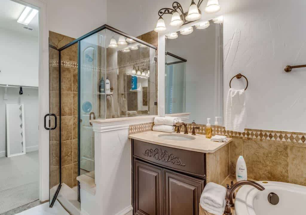 Photo of Bathroom in Legacy Park