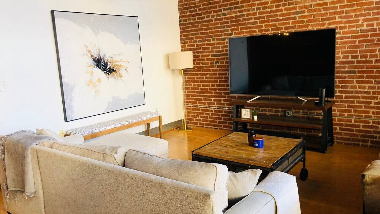 Photo of Livingroom in Downtown West