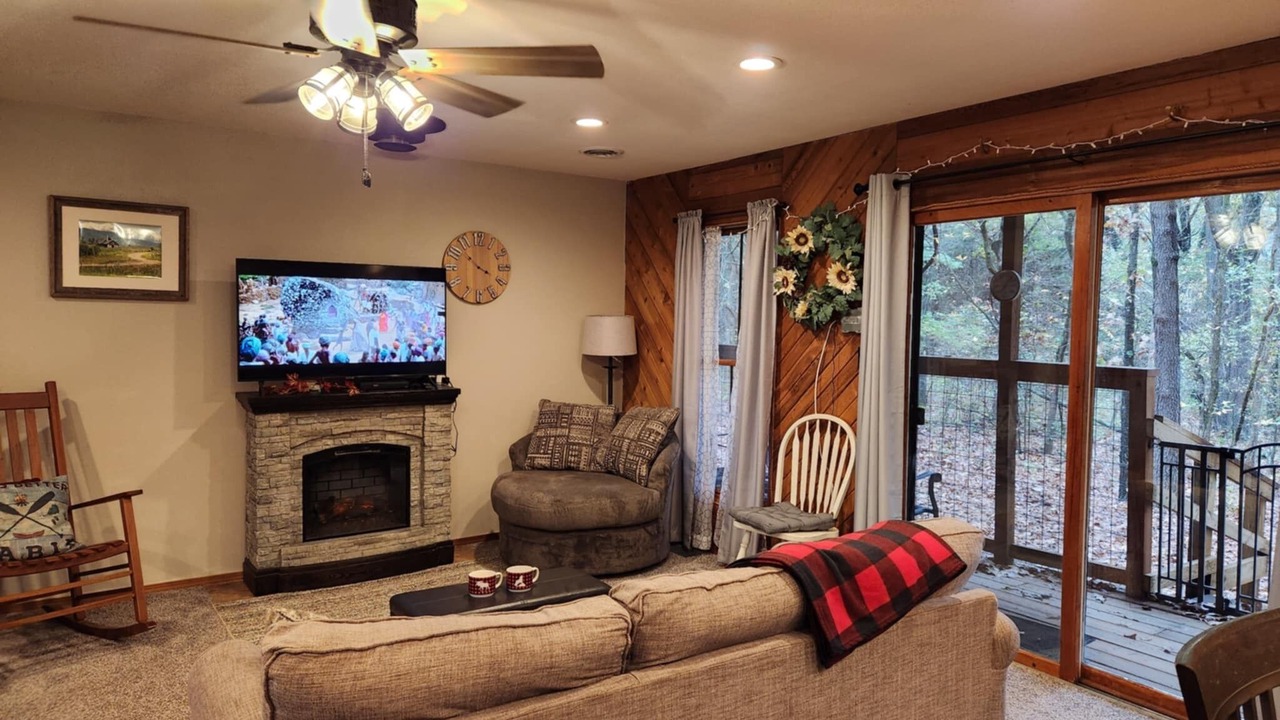 Photo of Livingroom in Greenfield