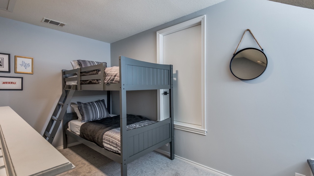 Photo of Bedroom in Oak Point