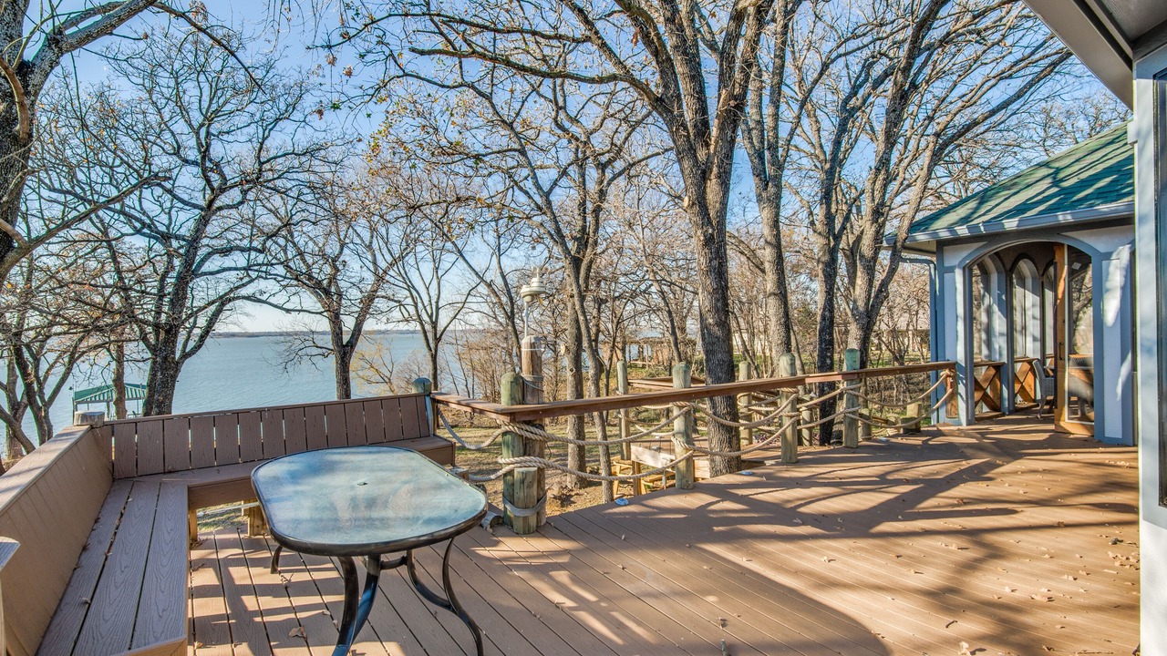 Photo of Outdoor in Oak Point