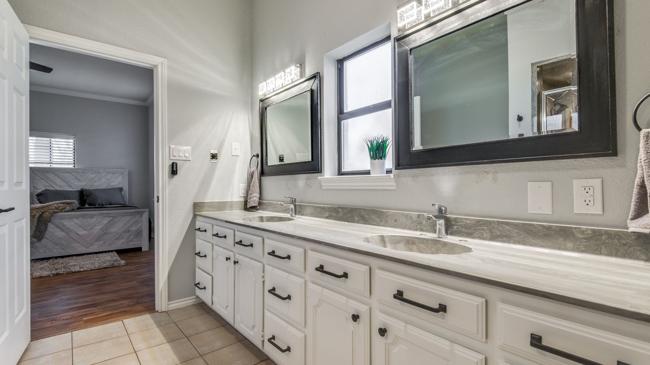 Photo of Bathroom in Oak Point