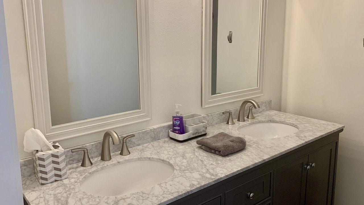 Photo of Bathroom in Broaddus