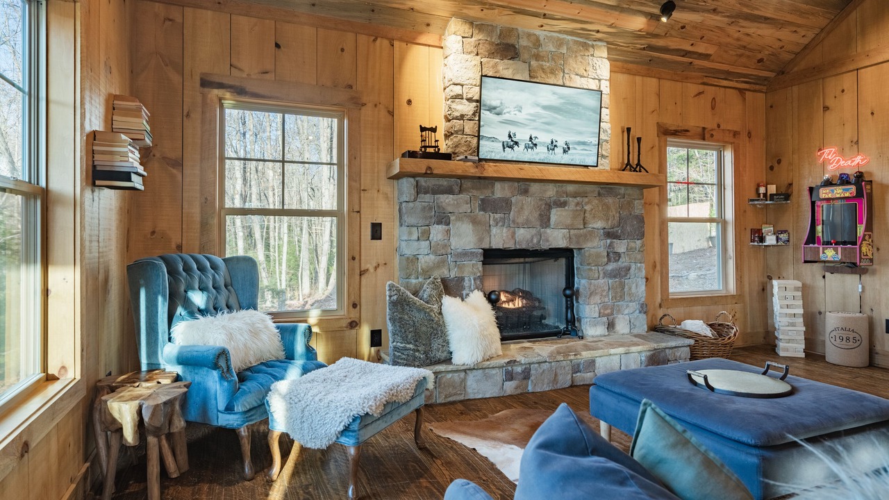 Photo of Livingroom in Morganton