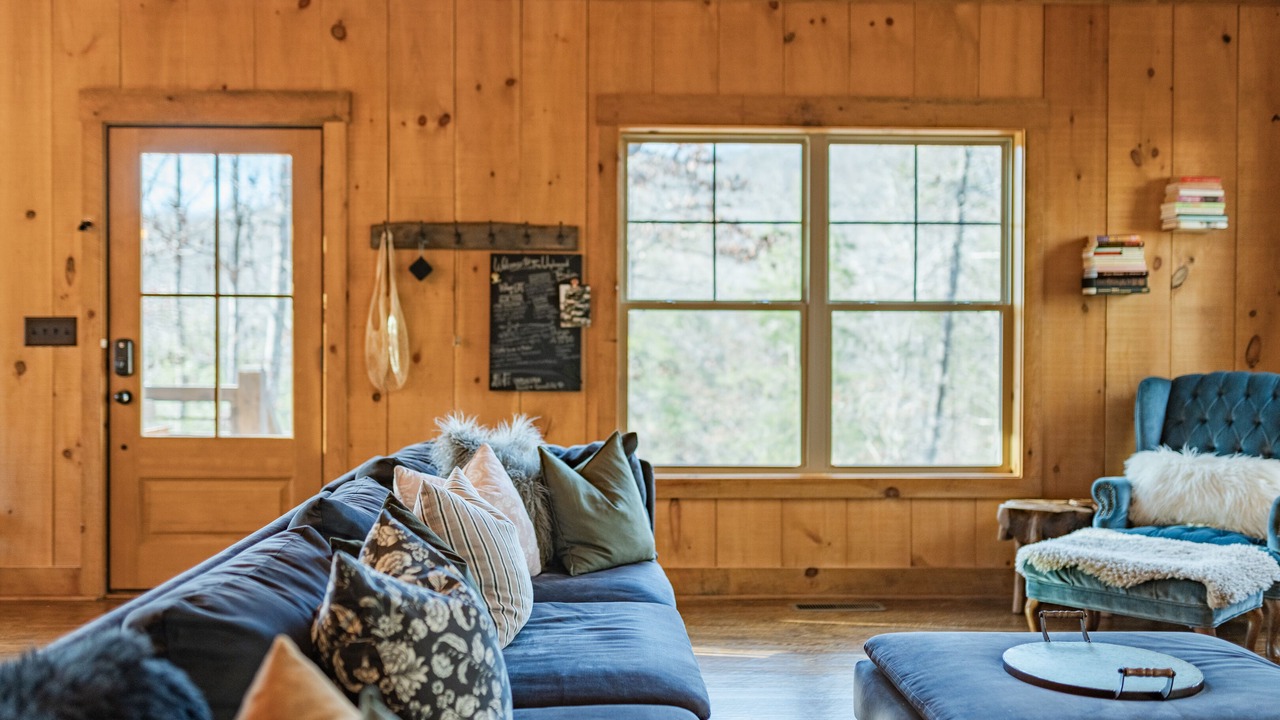 Photo of Livingroom in Morganton
