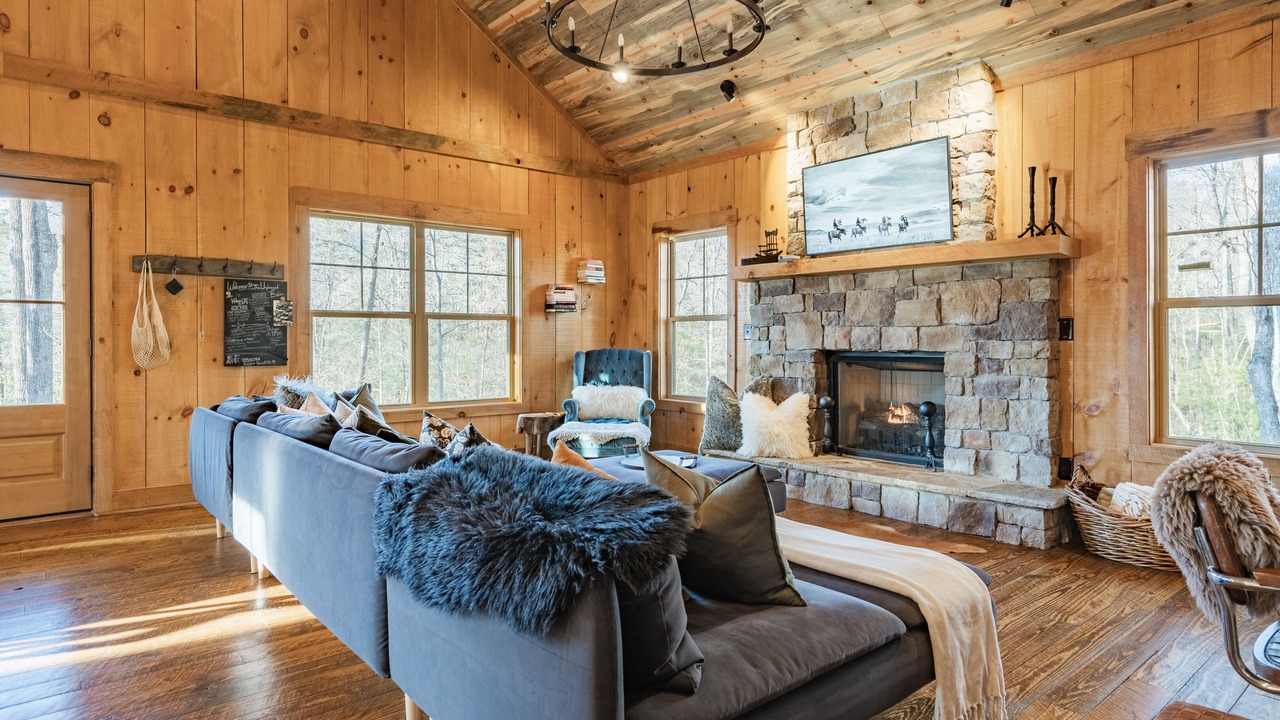 Photo of Livingroom in Morganton