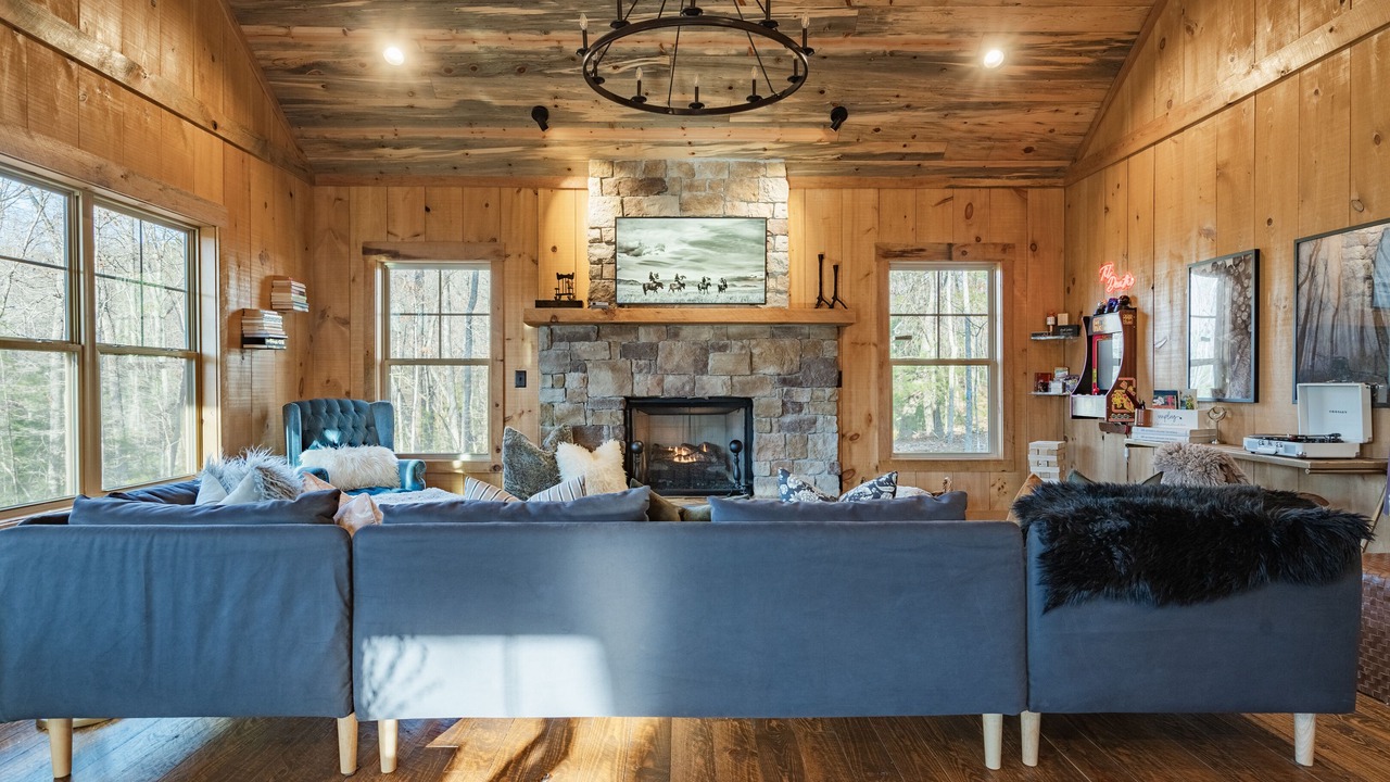 Photo of Livingroom in Morganton