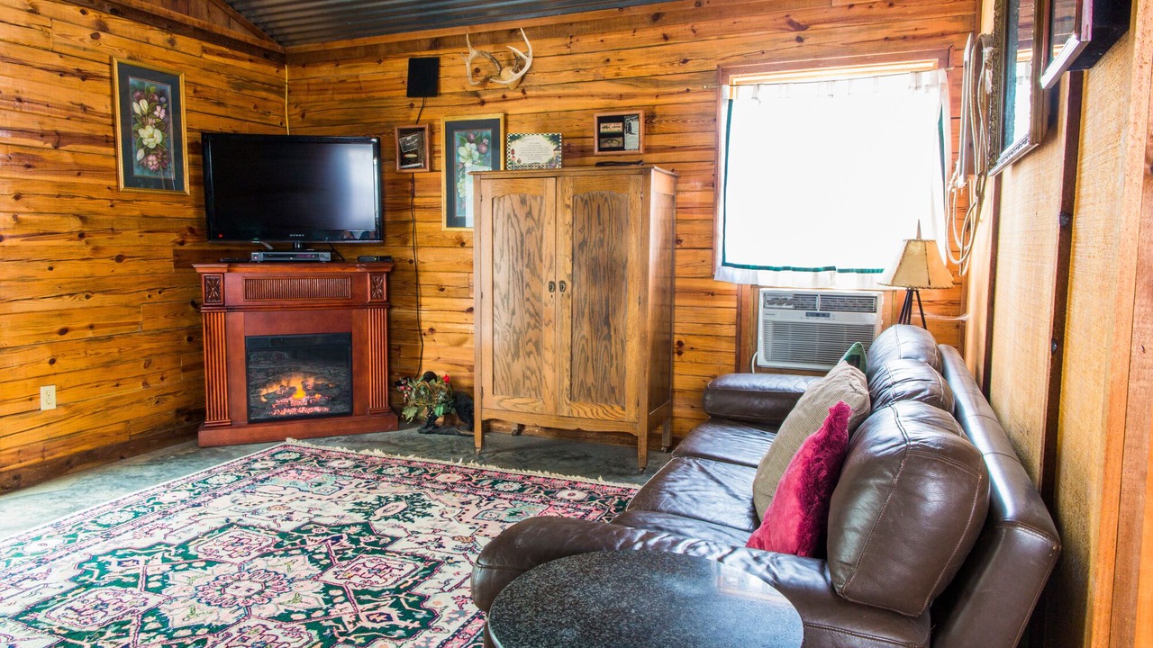 Photo of Livingroom in Sand Springs