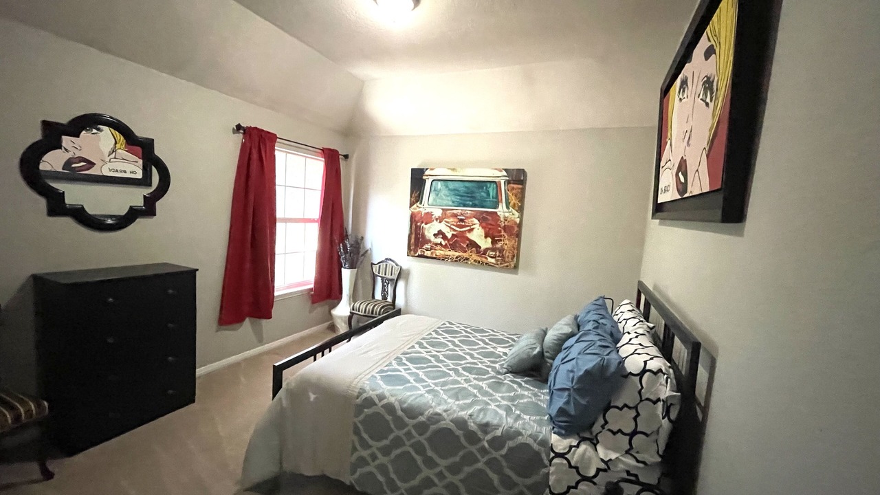 Photo of Bedroom in McNeil
