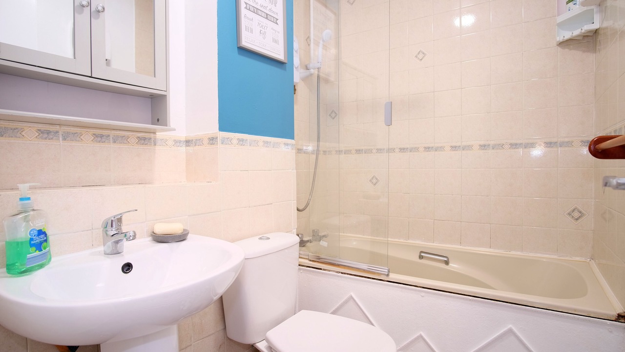 Photo of Bathroom in Goresbrook