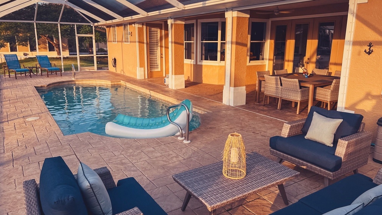 Photo of Outdoor in Pelican