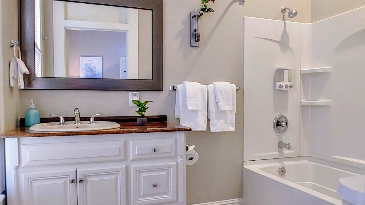 Photo of Bathroom in Highland Historic District