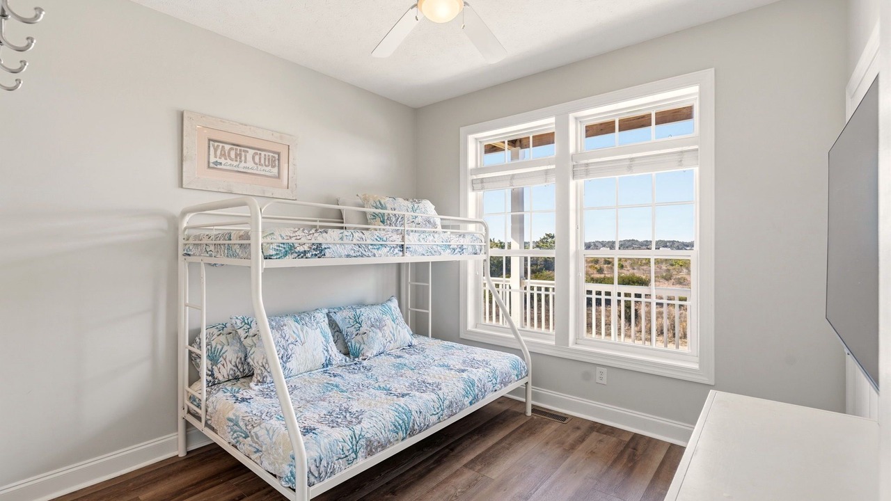 Photo of Bedroom in Ocean Isle Beach