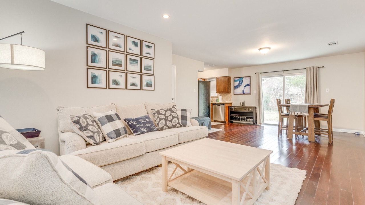Photo of Livingroom in Richardson