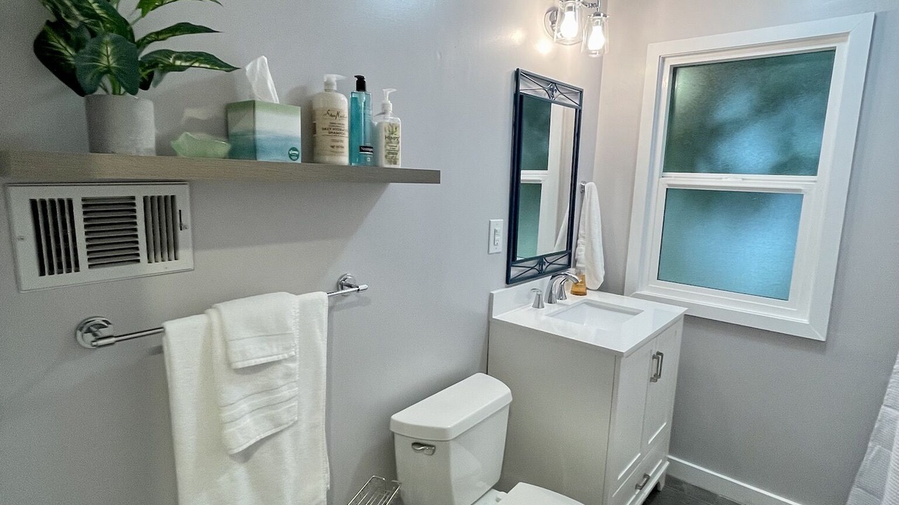 Photo of Bathroom in Retsil