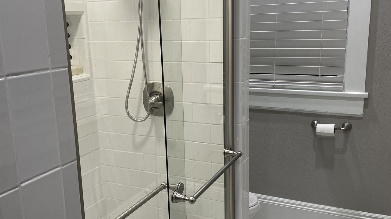 Photo of Bathroom in Spur
