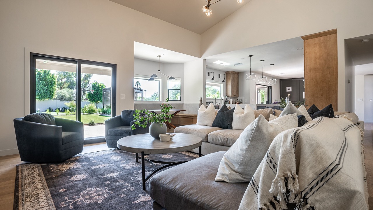 Photo of Livingroom in Knoell Scottsdale