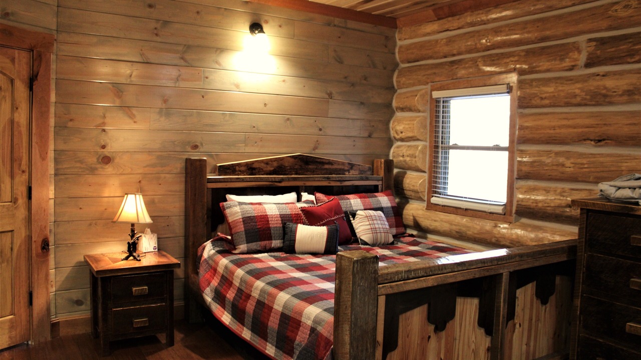 Photo of Bedroom in Lobelville