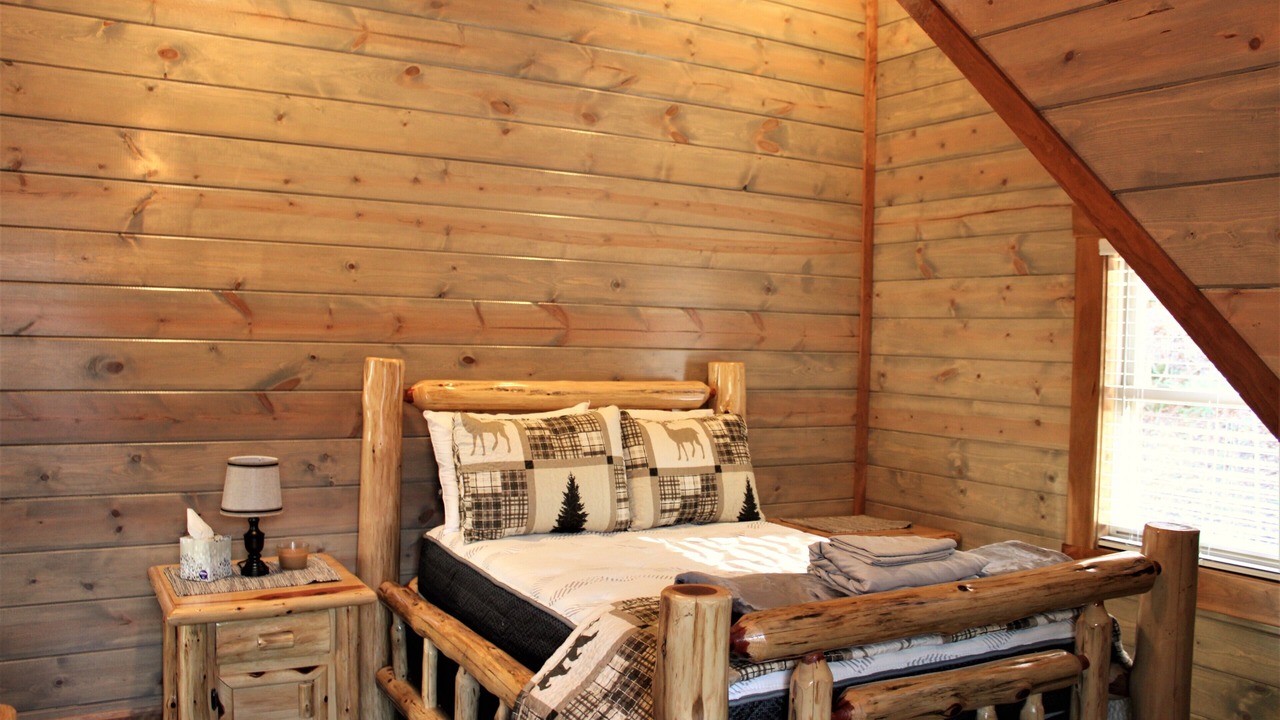 Photo of Bedroom in Lobelville