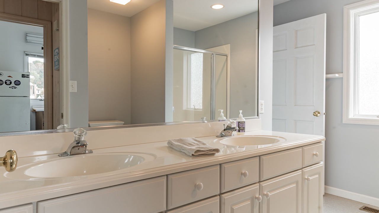 Photo of Bathroom in Twin Lakes