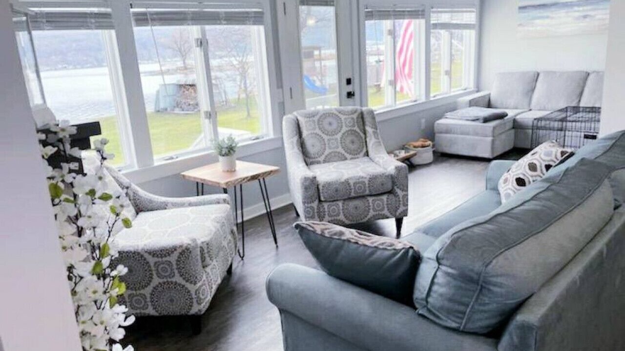 Photo of Livingroom in Honeoye