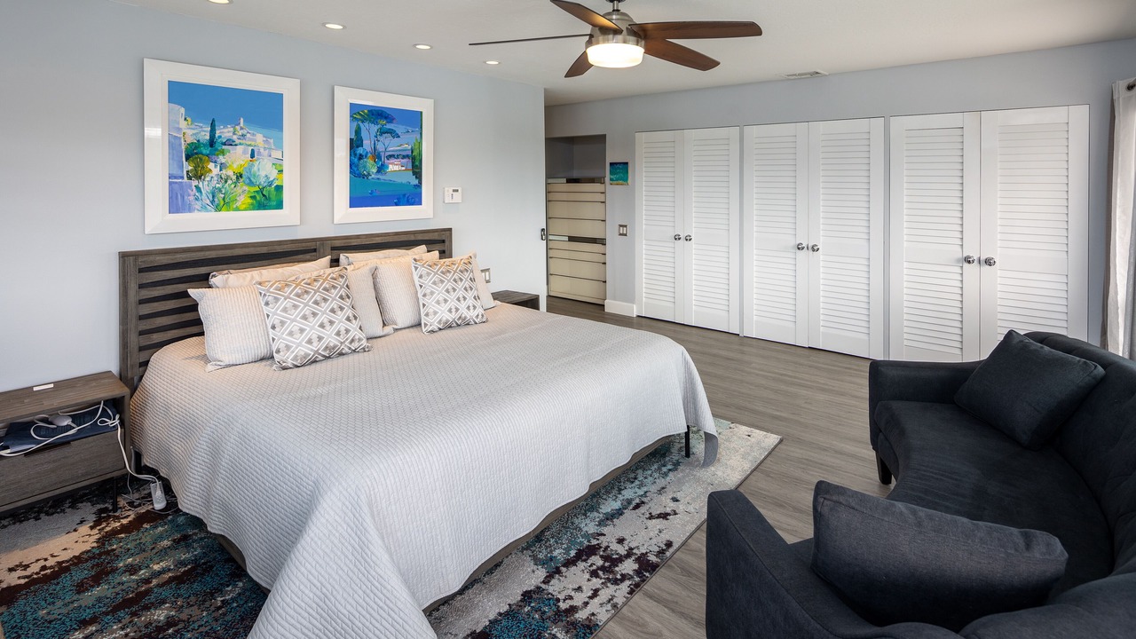 Photo of Bedroom in Portlock