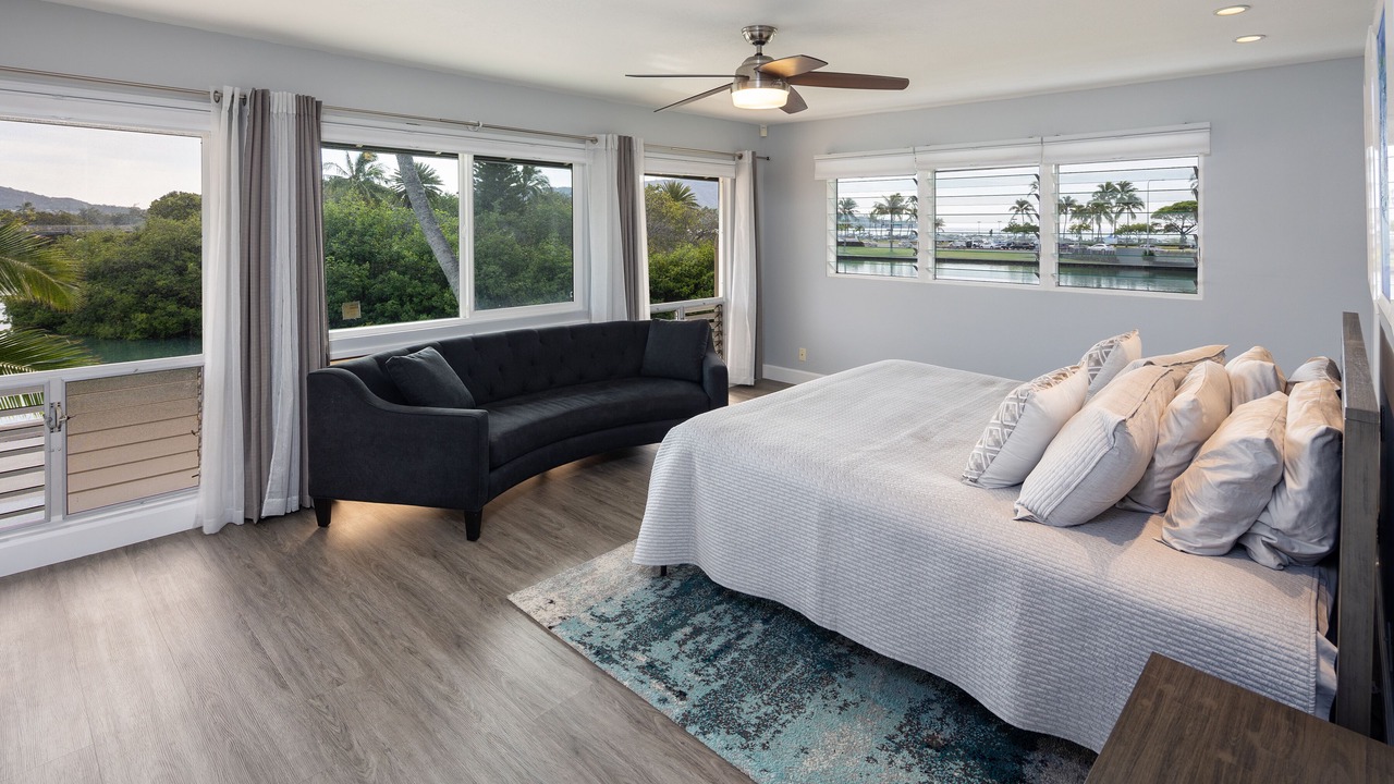 Photo of Bedroom in Portlock