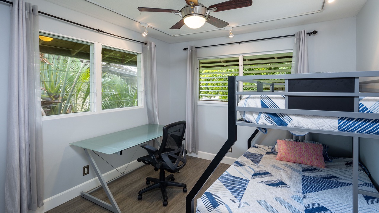 Photo of Bedroom in Portlock