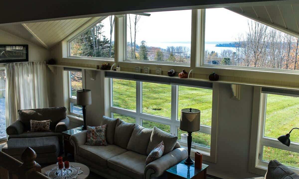 Photo of Livingroom in Ellsworth