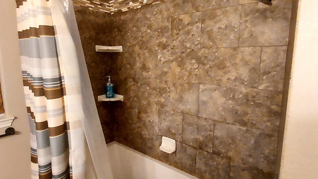 Photo of Bathroom in Brookeland