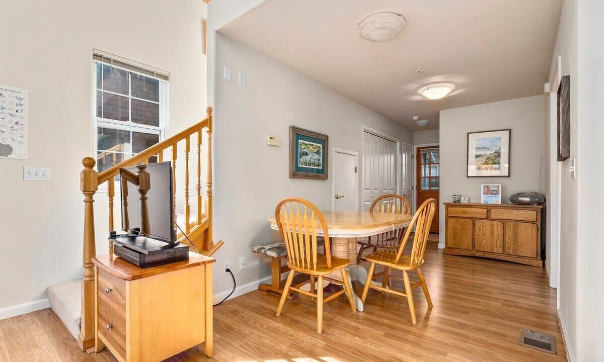 Photo of Others in Seabright