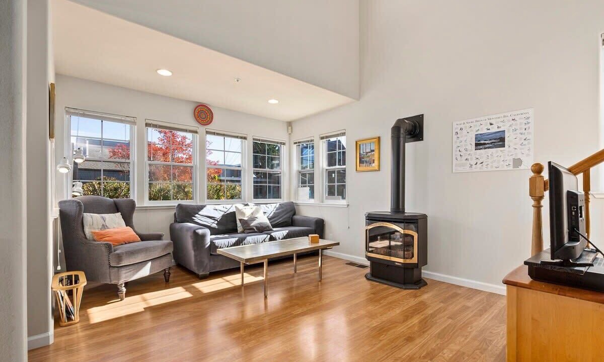 Photo of Others in Seabright