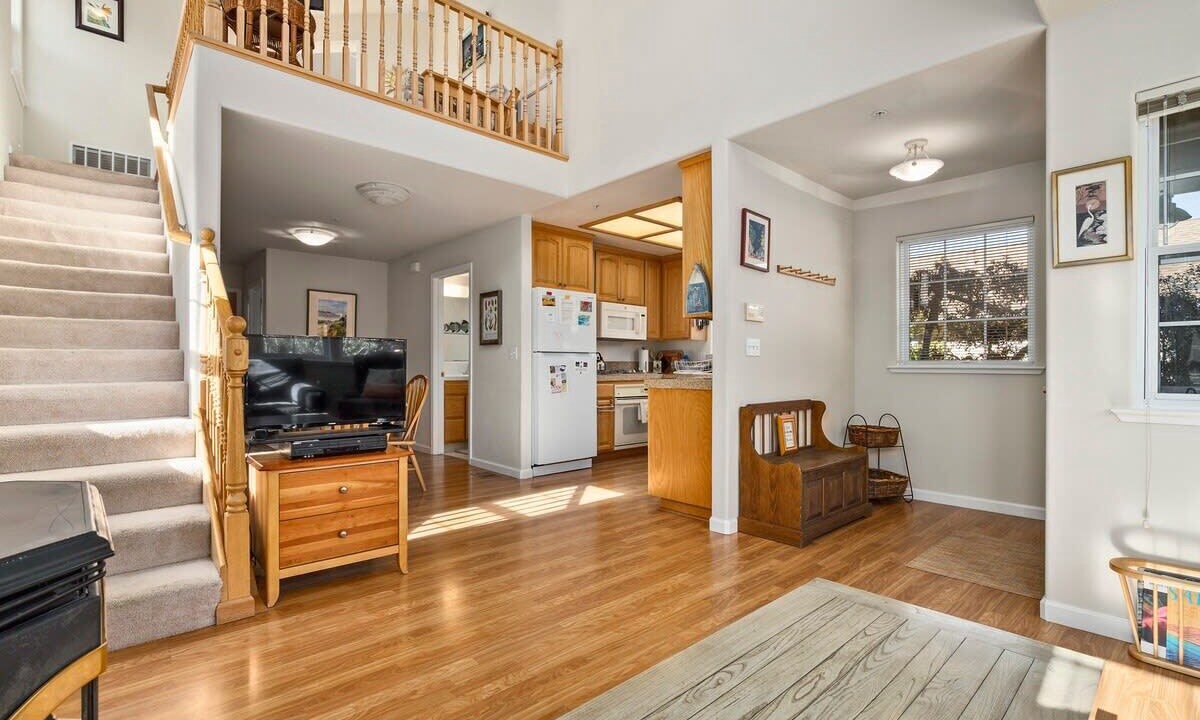 Photo of Others in Seabright