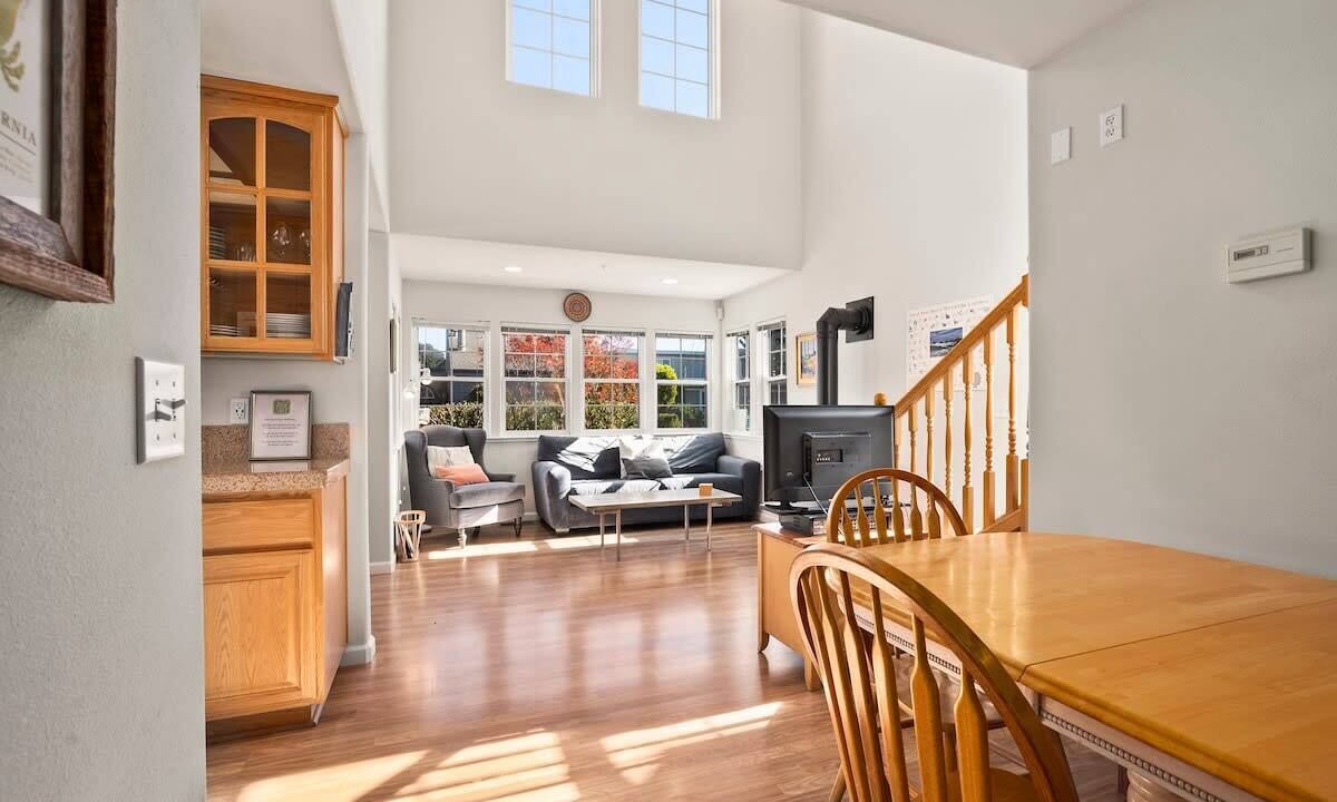 Photo of Others in Seabright