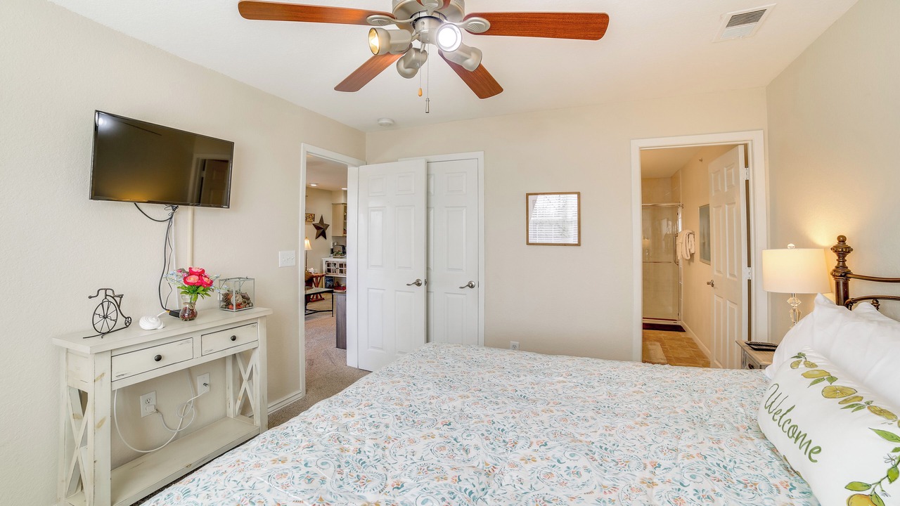 Photo of Bedroom in Branson
