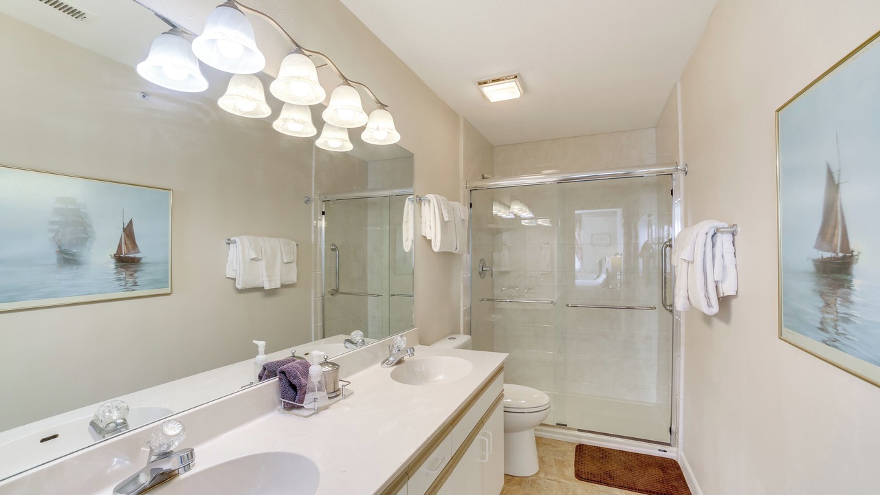 Photo of Bathroom in Branson