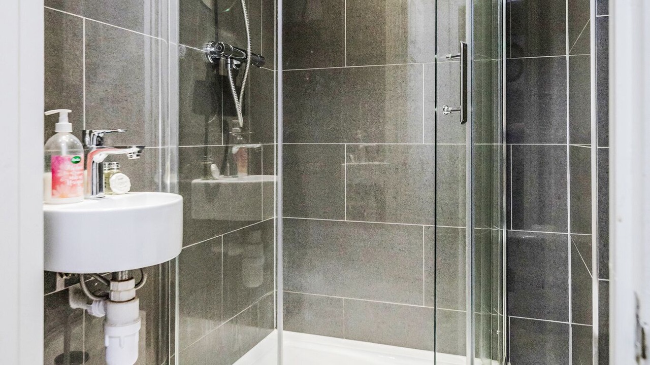 Photo of Bathroom in Canary Wharf