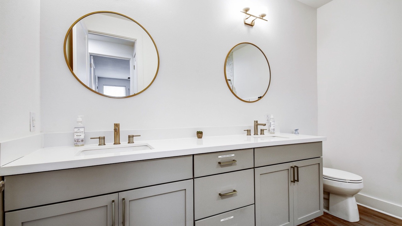 Photo of Bathroom in Government Hill