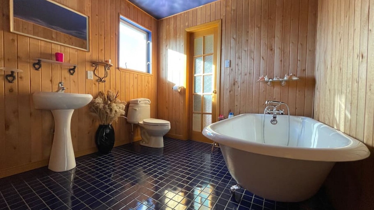 Photo of Bathroom in Saint-Brigitte-de-Laval