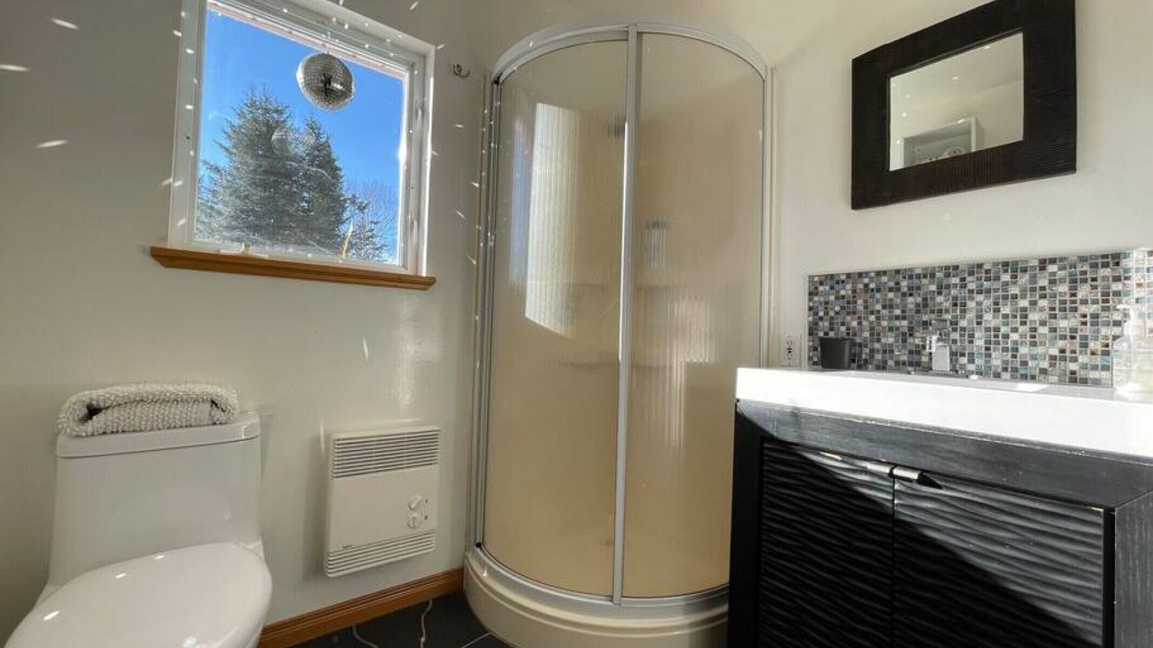 Photo of Bathroom in Saint-Brigitte-de-Laval