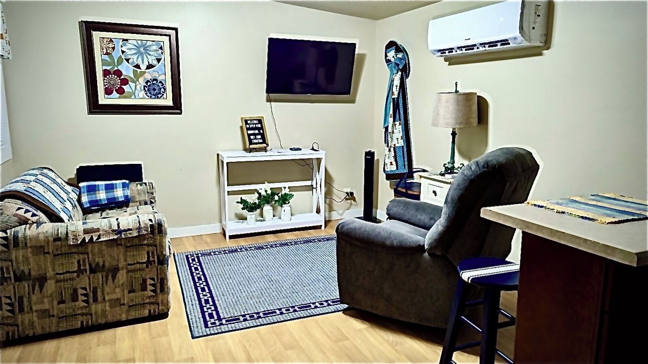 Photo of Livingroom in Thompson