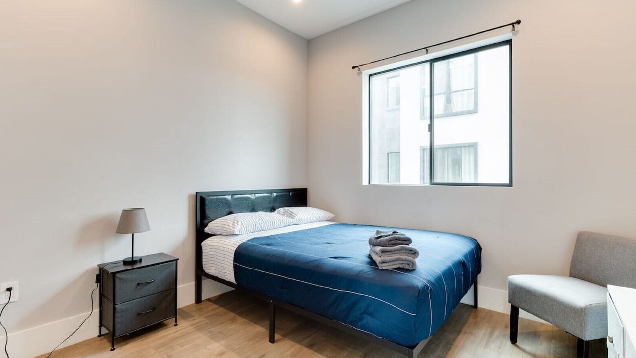 Photo of Bedroom in Mid City