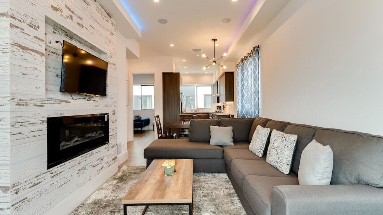 Photo of Livingroom in Mid City