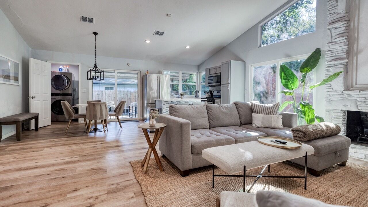 Photo of Livingroom in Franklin Park
