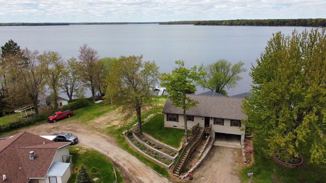 Photo of Outdoor in Pelican Lake