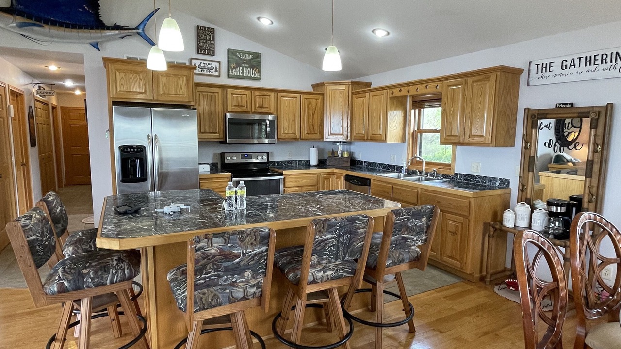 Photo of Bedroom in Pelican Lake